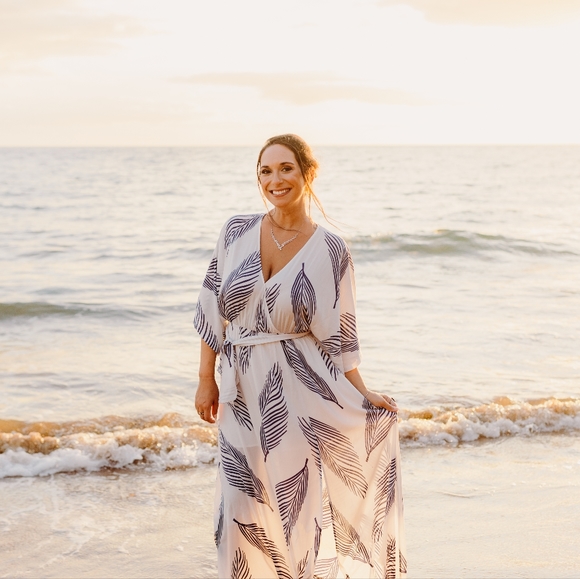 Meet your Posher, Adriana - Picture 2 of 3